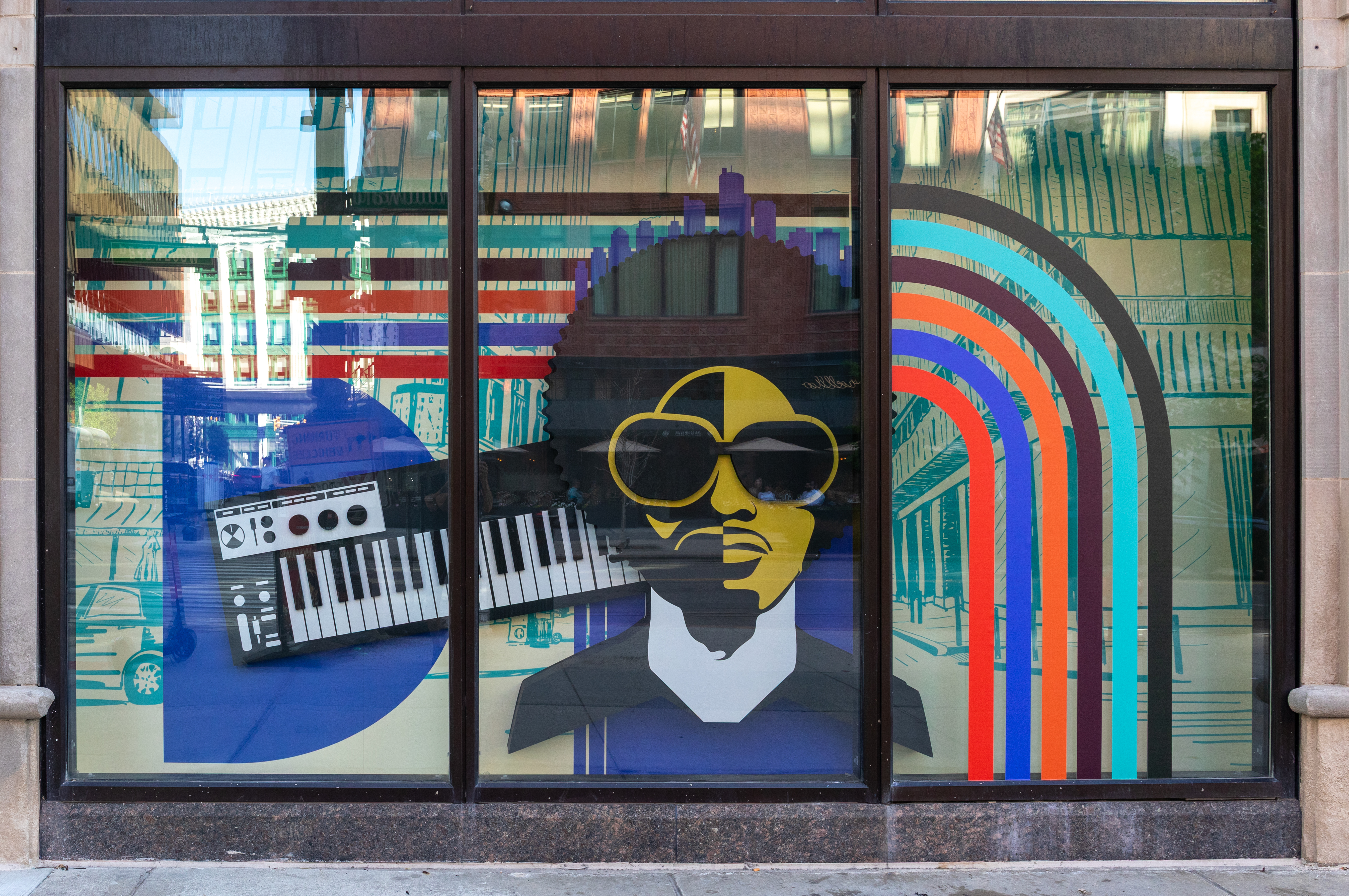 Amp Fiddler window featuring lines and techno music elements